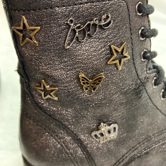 Steve Madden Combat Boot Lace up and Zipper Metallic Black Embellishments Y S3 - Picture 10 of 16